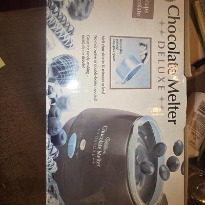 Chocolate melter