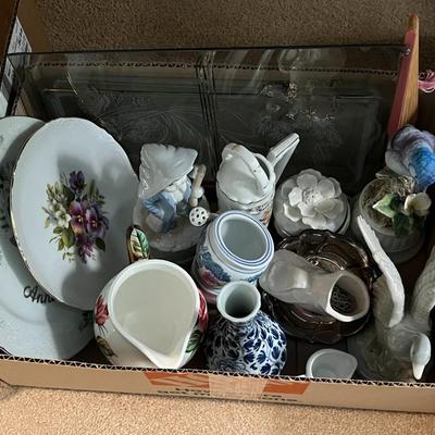 Box of misc glassware