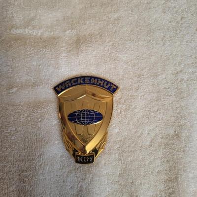 WACKENHUT VINTAGE SECURITY BADGES