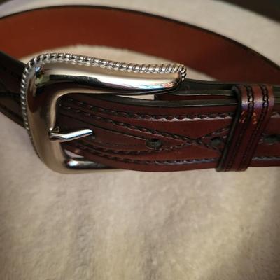 2 NEW LEATHER BELTS SIZE 34