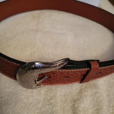 2 NEW LEATHER BELTS SIZE 34