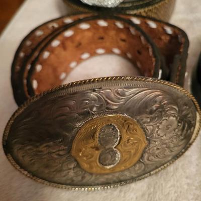 NEW BARABAS BELT AND BOW TIE, LADIES XXL BELT AND WRANGLER LEATHER BELT W/BUCKLE SIZE 32