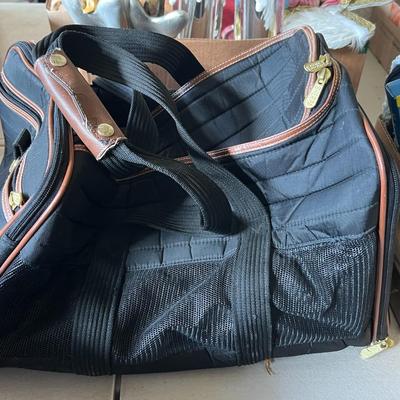 Dog carrier