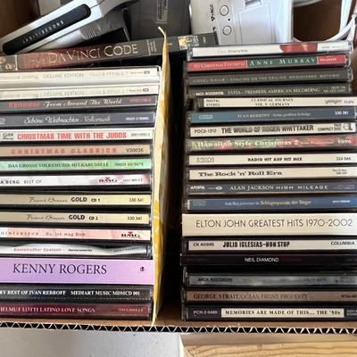 Box cds, misc and coin holder