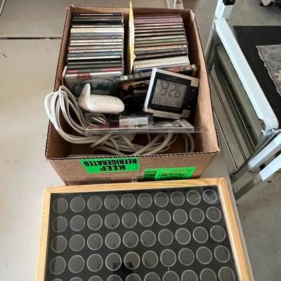 Box cds, misc and coin holder