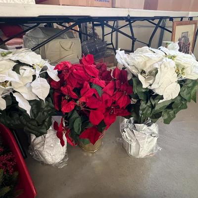 3 poinsettias and wreath