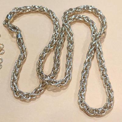 14k Jewelry Lot (Some damage / missing pieces).