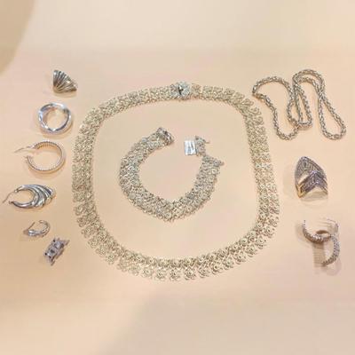 14k Jewelry Lot (Some damage / missing pieces).