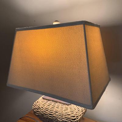 Woven Table Lamp w/ Wooden Base (LR-DZ)