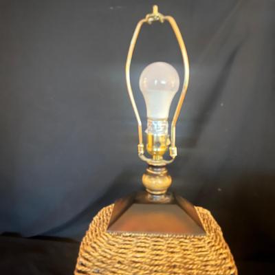 Woven Table Lamp w/ Wooden Base (LR-DZ)