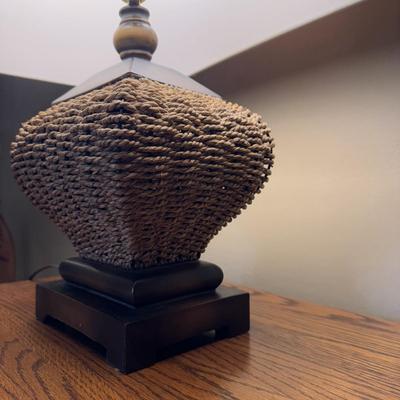 Woven Table Lamp w/ Wooden Base (LR-DZ)