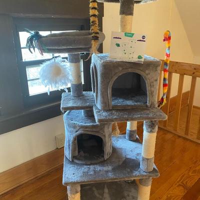 Cat Condo and Pet Water Fountain