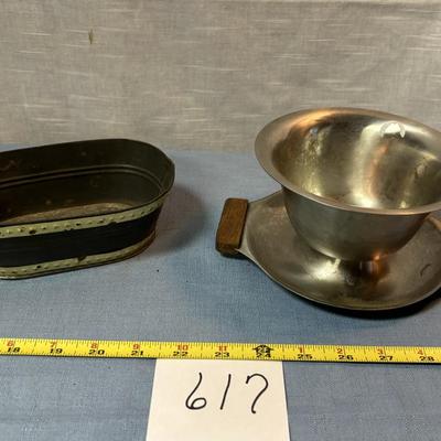 MCM Gravy Boat Bowl with Drip Plate
