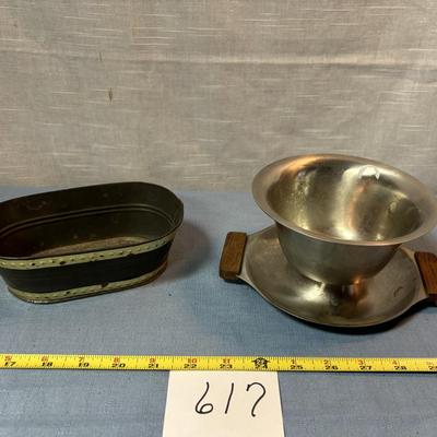 MCM Gravy Boat Bowl with Drip Plate