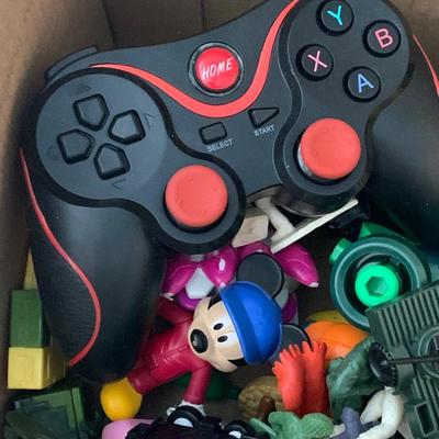 Mixed Lot - Video Game Controllers / Toys Lot