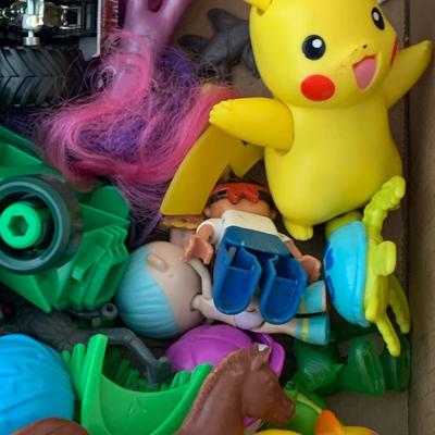 Mixed Lot - Video Game Controllers / Toys Lot