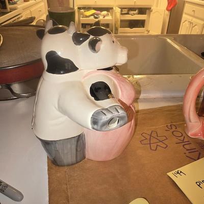 Cow tea pot