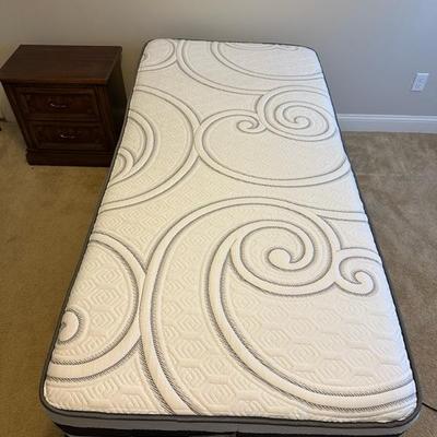 Twin Size Serta iMotion Series Adjustable Foundation
