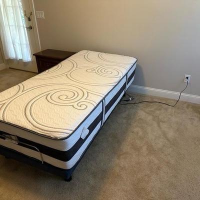 Twin Size Serta iMotion Series Adjustable Foundation