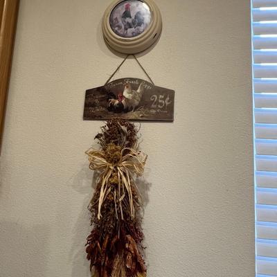 Rooster decor