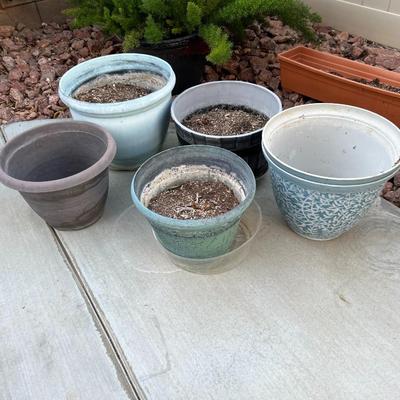 6 Pots