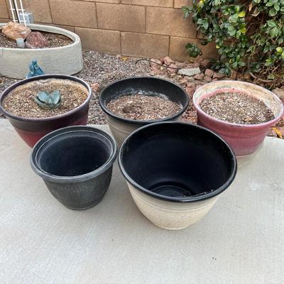 5 Pots