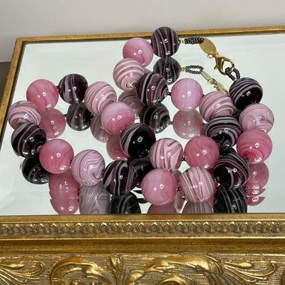 Chunky Signed swirled marble beaded necklace