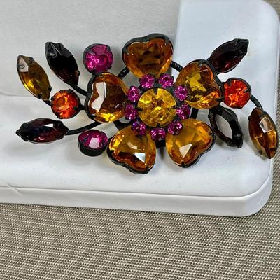 Vintage Rhinestone pin Japanned metal