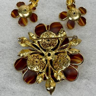 Lovely glass floral pin, and earrings set