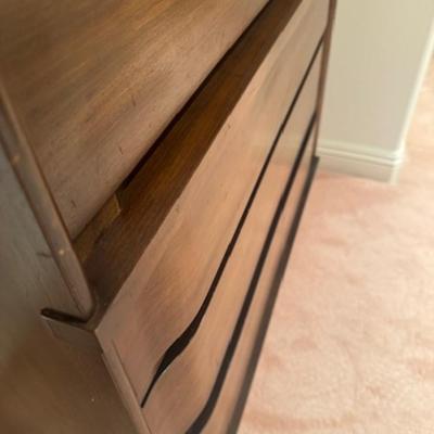 Mid-Century 5 drawer dresser