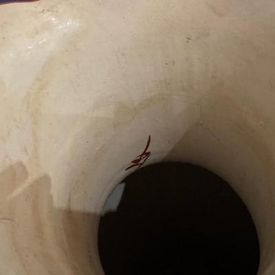 Large Chinese Vase 1/2