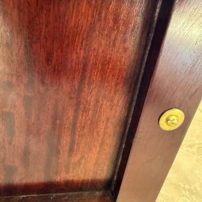 2 End Cabinets or Night Stands