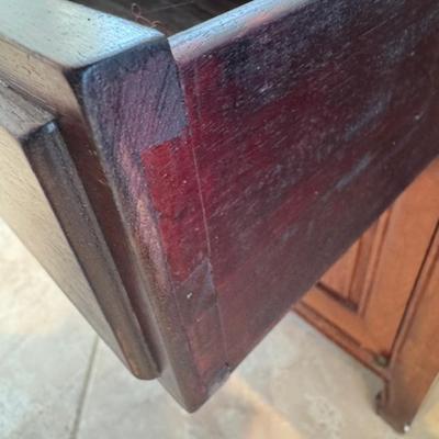 2 End Cabinets or Night Stands