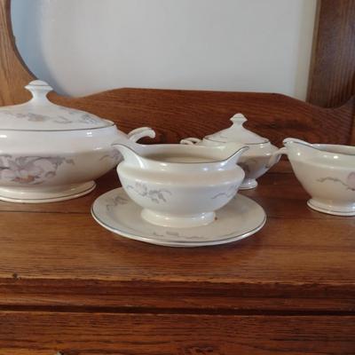 Warwick 'Silver Poppy' China- Approx 65 Pieces