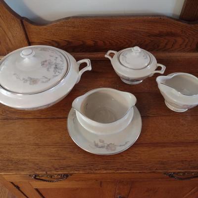 Warwick 'Silver Poppy' China- Approx 65 Pieces