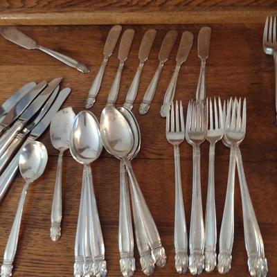 Holmes & Edwards 'Danish Princess' Silver Plated Flatware- Approx 58 Pieces