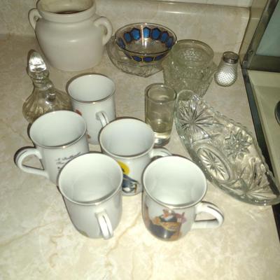 Collection of Kitchen Ware- Dinnerware, Small Appliances, Storage Containers, etc.