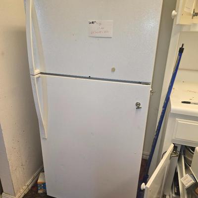 15 cubic feet refrigerator