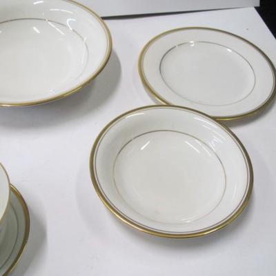 28 Pieces Of Noritake Ivory China Japan Linton Pattern