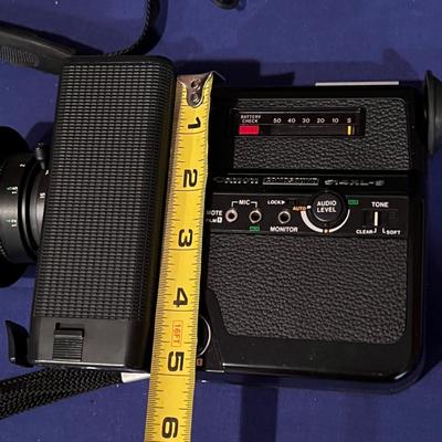 Vintage Canon 514XL-S Canosound Super 8 Movie Film Camera w Case, Microphone, Remote