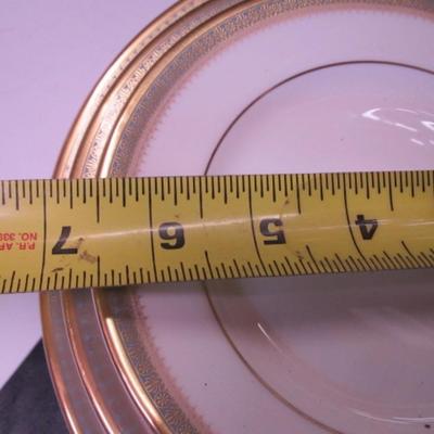 19 Pieces Of Royal Doulton English Fine Bone China Clarendon Pattern