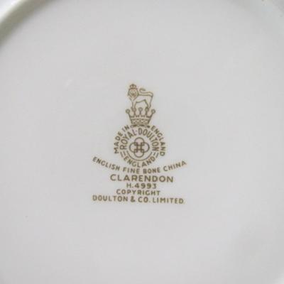 19 Pieces Of Royal Doulton English Fine Bone China Clarendon Pattern