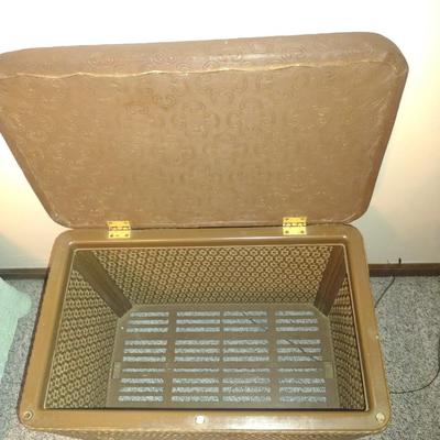 Vintage Flip-top Clothes Hamper