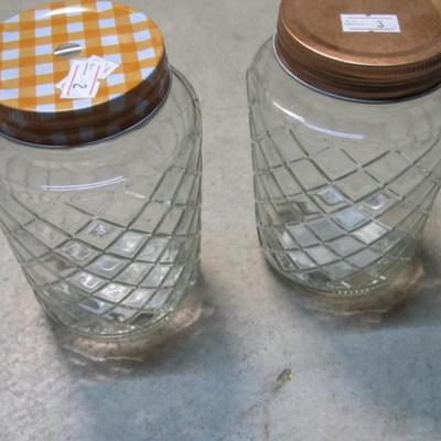 8 - Lattice Pattern Glass Jar With Metal Lids