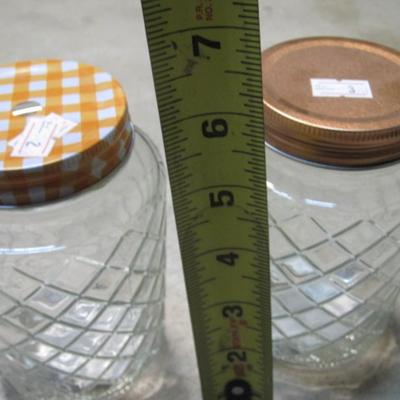 8 - Lattice Pattern Glass Jar With Metal Lids