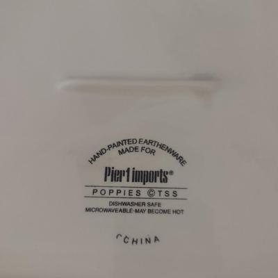 Pier One 'Poppies' Dinnerware- 18 Pieces