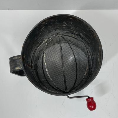 Vintage Bromwell's 3 Cup Measuring Flour Sifter Red Wood Handle Crank Knob 1930s
