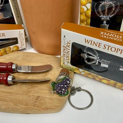 Wine lovers Lot - bottle chiller, cork replacements, bamboo cheese board, 2 spreaders, cork stopper