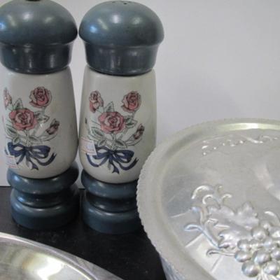NASCO Italy Hammered Aluminum Casserole Holder Bella Casa By Ganz Mortar & Pestle