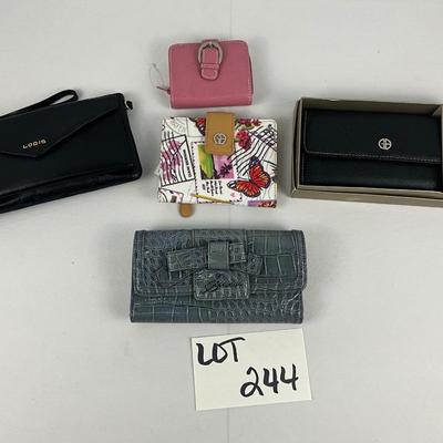 Lot E 244 NWT Gianni Bernini Wallets Lodis Clutch Guess Wallet